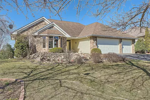 13295 Danube Ln, Rosemount, MN 55068