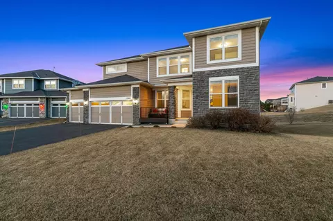 15461 Kentucky Ct, Savage, MN 55378