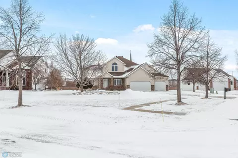 5051 Rose Creek Pkwy S, Fargo, ND 58104