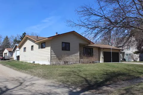 106 Wollan St, Starbuck, MN 56381