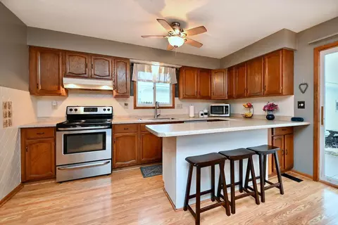 Kitchen - 875 39th Ave, Goodview, MN 55987 photo 2 of 5