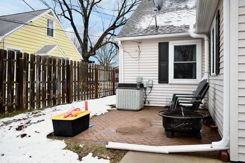 Exterior - 875 39th Ave, Goodview, MN 55987 photo 5 of 8