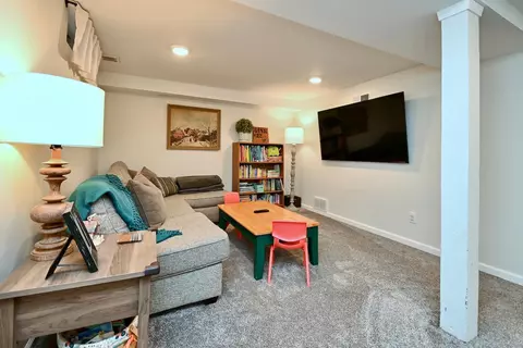 Living - 875 39th Ave, Goodview, MN 55987 photo 2 of 4