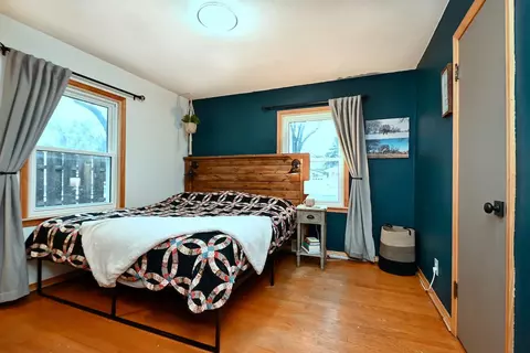 Bedroom - 875 39th Ave, Goodview, MN 55987 photo 2 of 7