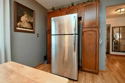 Kitchen - 875 39th Ave, Goodview, MN 55987 photo 4 of 5