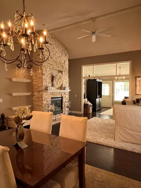 15673 Flackwood Way, Apple Valley, MN 55124