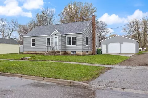 102 E 4th St, Minneota, MN 56264