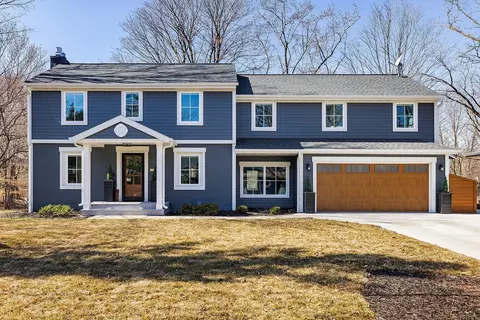 516 Arthur St, Hopkins, MN 55343