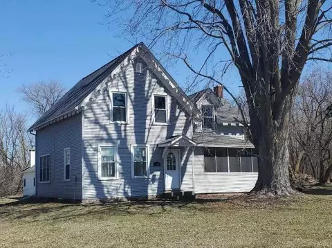 1330 First St, Taylors Falls, MN 55084