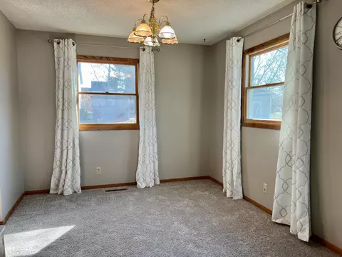 1910 Brookside Dr, Albert Lea, MN 56007 photo 4