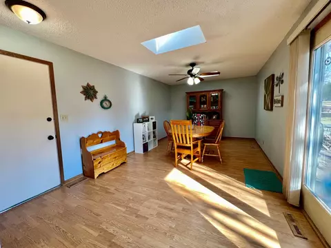 1910 Brookside Dr, Albert Lea, MN 56007 photo 9