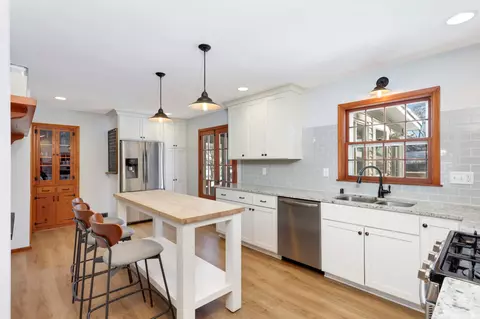 3705 Arbor Ln, Minnetonka, MN 55305