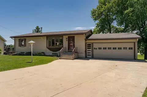 328 1st St NW, Byron, MN 55920