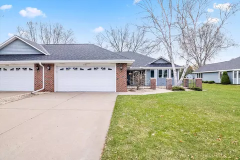 1151 Lois Ct, Shoreview, MN 55126