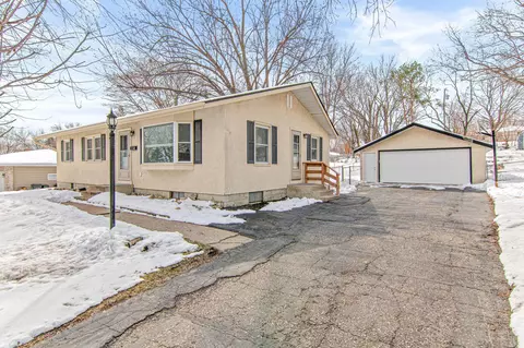 3348 72nd St E, Inver Grove Heights, MN 55076
