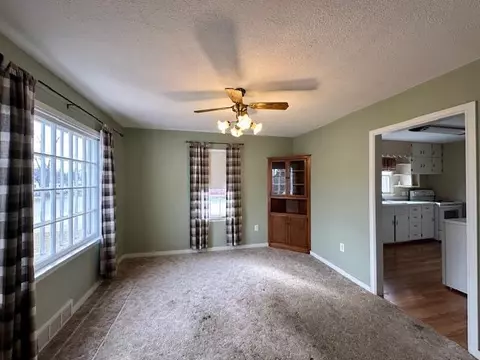 901 E Washington St, Caledonia, MN 55921 photo 10