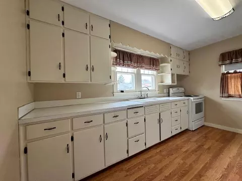 901 E Washington St, Caledonia, MN 55921 photo 4