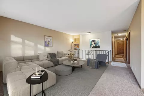14481 Scenic Heights Rd, Eden Prairie, MN 55344