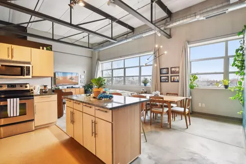 111 E Franklin Ave #317, Minneapolis, MN 55404