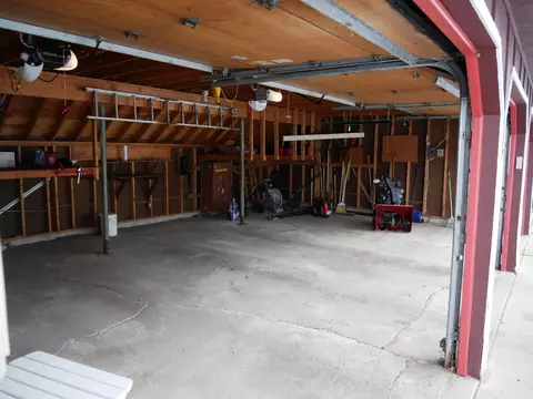 Exterior - 9855 Zilla St NW, Coon Rapids, MN 55433 photo 7 of 9