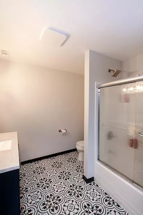 Bath - 5606 Spruce St, Saint Cloud, MN 56303 photo 2 of 2