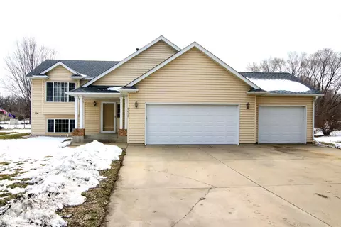 Exterior - 5606 Spruce St, Saint Cloud, MN 56303 photo 2 of 11