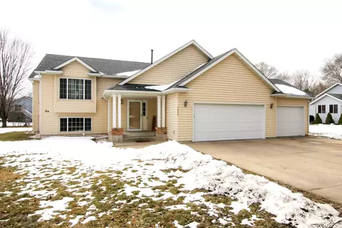 Exterior - 5606 Spruce St, Saint Cloud, MN 56303 photo 3 of 11