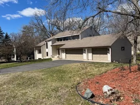 1483 Arden Oaks Dr, Arden Hills, MN 55112