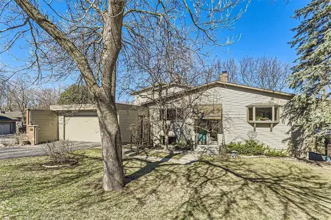 9741 Mill Creek Dr, Eden Prairie, MN 55347