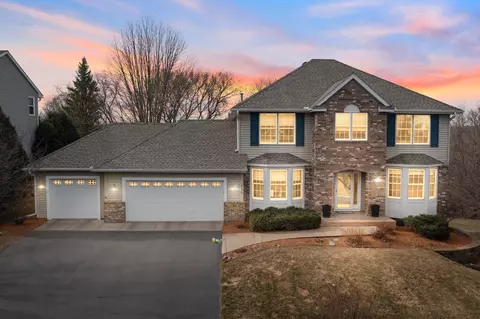 516 Severn Way, Eagan, MN 55123
