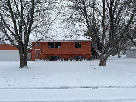 6911 115 12 Ave N, Champlin, MN 55316