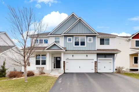 1118 Rosemary Ln, Chaska, MN 55318