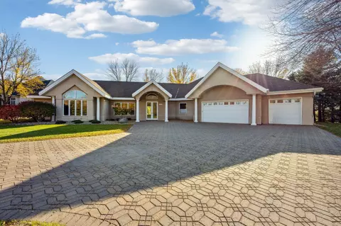 14442 Wilds Pkwy NW, Prior Lake, MN 55372