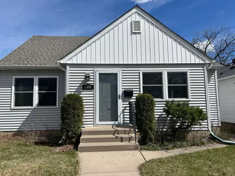 1392 Asbury St, Saint Paul, MN 55108