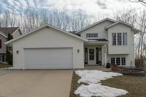 6138 Jonathan Ln NW, Rochester, MN 55901