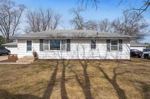 7948 Scott Blvd, Cottage Grove, MN 55016