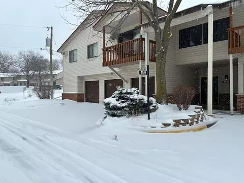 3921 Foss Rd #104, Saint Anthony, MN 55421