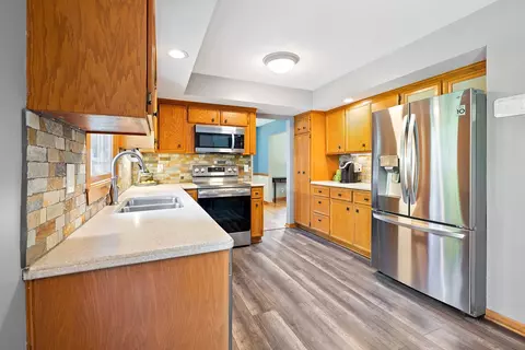 739 Belmont Ln E, Maplewood, MN 55117 photo 3