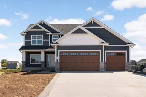 17797 Emerald Ct, Lakeville, MN 55044