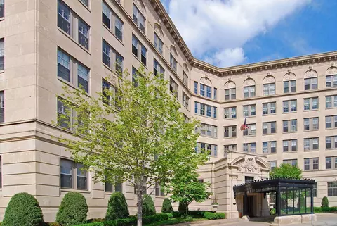 510 Groveland Ave #326, Minneapolis, MN 55403