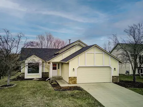 15750 Hallmark Path, Apple Valley, MN 55124