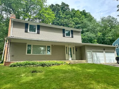 1015 Sierra Ln NE, Rochester, MN 55906