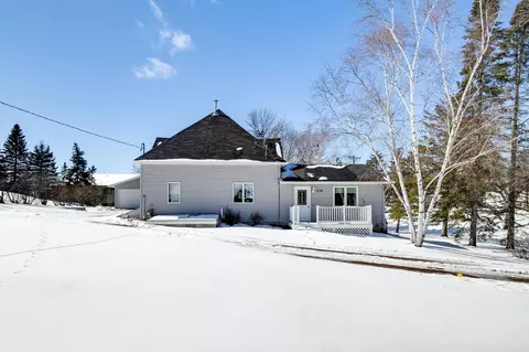 530 Hartmann Dr, Waconia, MN 55387