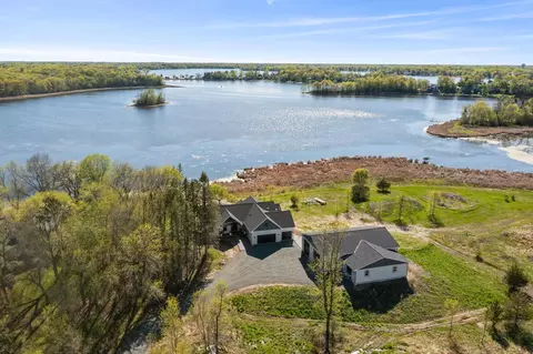 14855 Lake Blvd, Center City, MN 55012