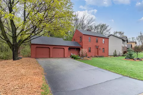 8721 Highwood Way, Apple Valley, MN 55124