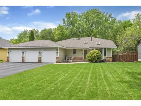 4381 N Woodgate Ln, Eagan, MN 55122