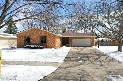 3631 N Evergreen Rd N, Fargo, ND 58102