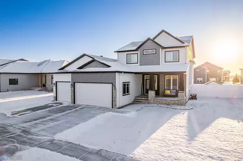 3654 Valley View Dr S, Fargo, ND 58104