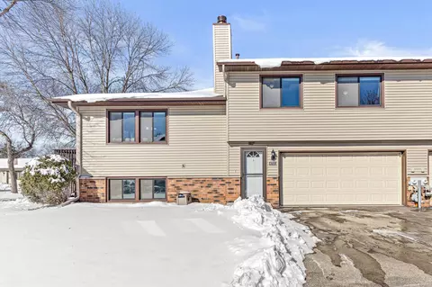 8722 N Maplebrook Cir, Brooklyn Park, MN 55445