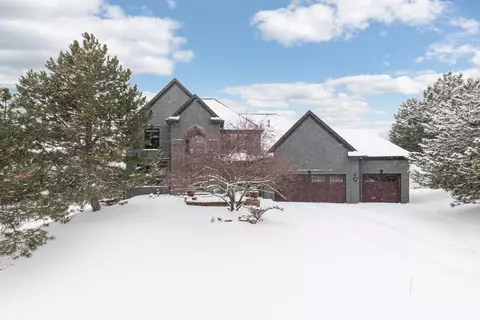 18726 Erin Bay, Eden Prairie, MN 55347